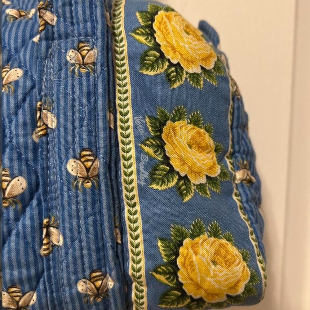 Rare Vintage Classic Vera Bradley 100 bag/mini duffel purse in Bees and Roses - Picture 3 of 8